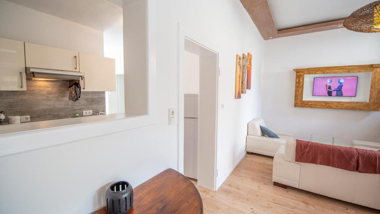 Apartment Mit Kleinem Innenhof Im Erdgeschoss Fuer Bis Zu 4 Personen Klotten Eksteriør bilde