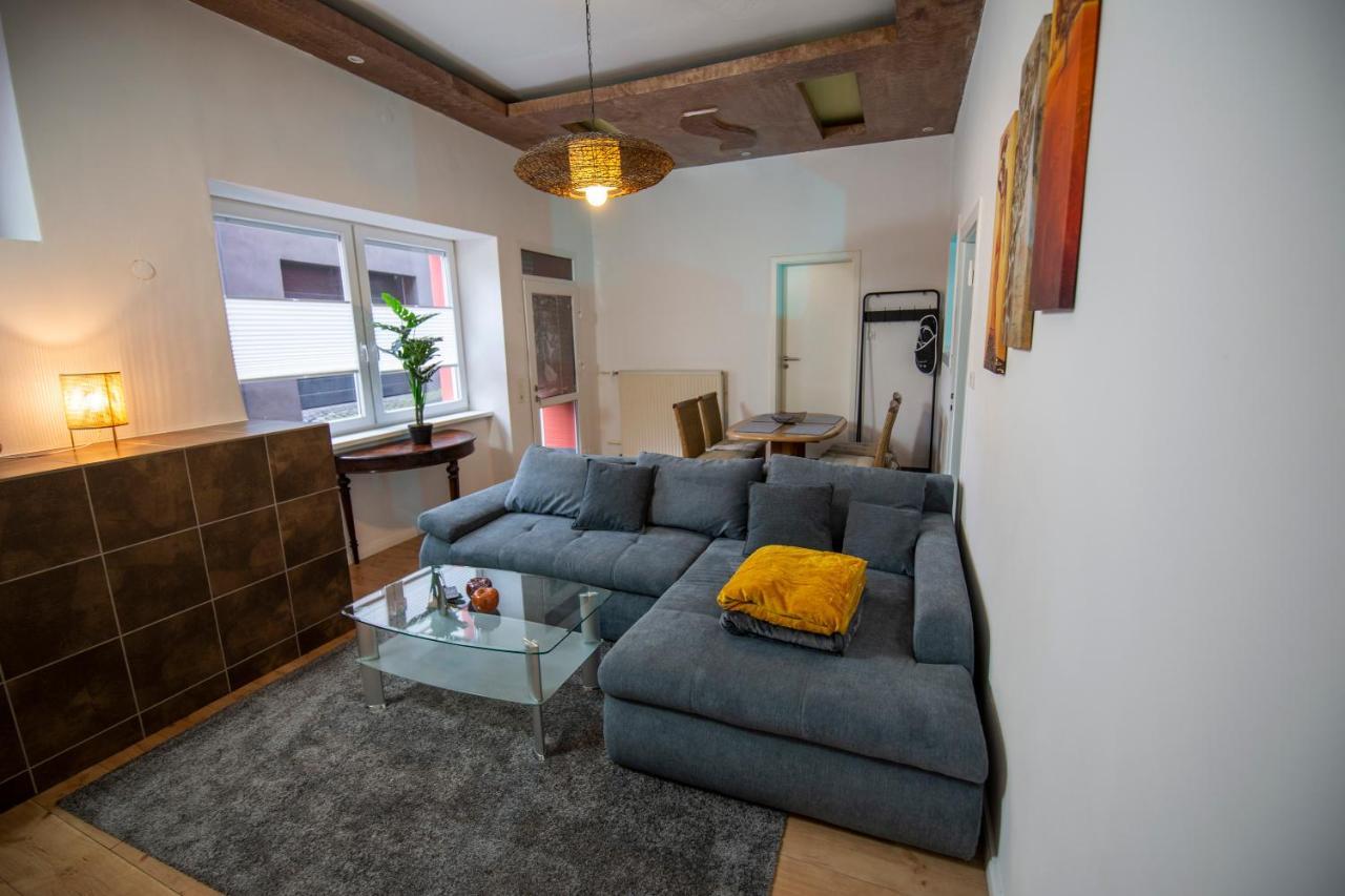Apartment Mit Kleinem Innenhof Im Erdgeschoss Fuer Bis Zu 4 Personen Klotten Eksteriør bilde